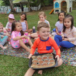 Our-birthday-boy-Jaime-having-a-picnic-party