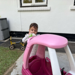 Laleh giving our toys cars a good scrub down 😂 