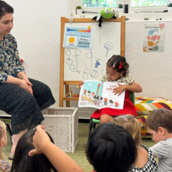Alba confidently sharing about her favourite book. 